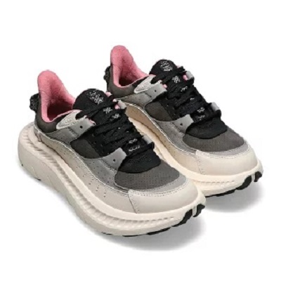 UGG　CA805 V2　ヌバック